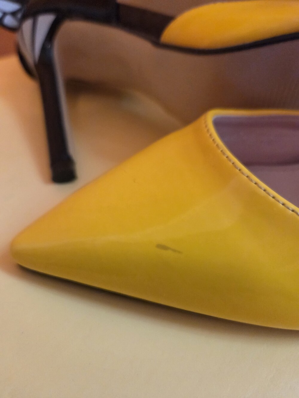Yellow Butterfly High Heel Pumps Celebrate DOLLY - Picture 8 of 12